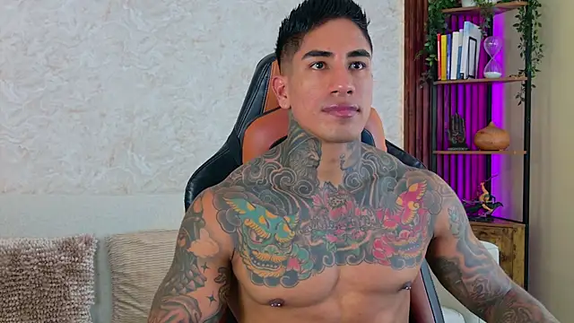 Snapshot of AdanReilly chatting on 29, 11, 2025 AdanReilly online show from 29, 11, 2025