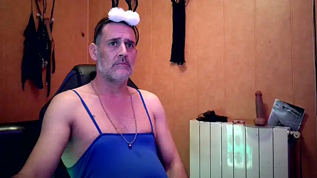 Snapshot of Lia_Y_PatrickX chatting on 3, 2, 2025 Lia Y PatrickX online show from 3, 2, 2025