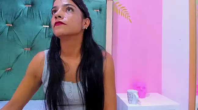 Hellen  4master online show from 1, 2, 2025