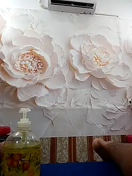 Snapshot of zizi_public chatting on 20, 11, 2025 zizi public online show from 20, 11, 2025