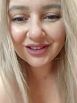 LadyLolyPop  online show from 3, 10, 2025