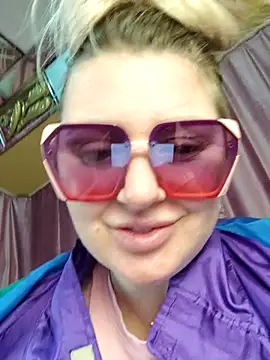 LadyLolyPop  online show from 8, 5, 2026