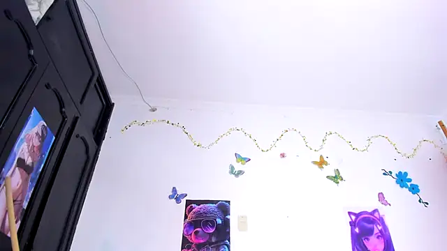 Emily Coper18 online show from 16, 2, 2025