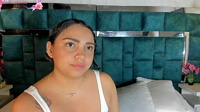 Snapshot of Abril_Gomez06 chatting on 28, 4, 2026 Abril Gomez06 online show from 28, 4, 2026