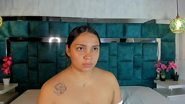 Snapshot of Abril_Gomez06 chatting on 3, 5, 2026 Abril Gomez06 online show from 3, 5, 2026