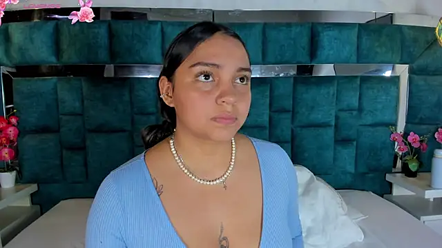 Snapshot of Abril_Gomez06 chatting on 22, 5, 2026 Abril Gomez06 online show from 22, 5, 2026