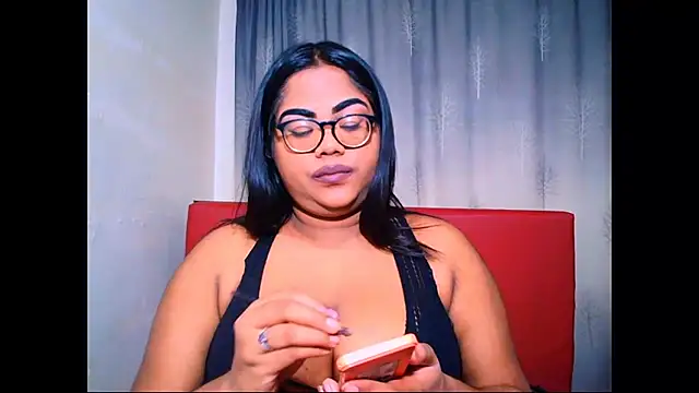 Snapshot of Indian_Lola00 chatting on 9, 10, 2025 Indian Lola00 online show from 9, 10, 2025