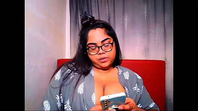 Snapshot of Indian_Lola00 chatting on 16, 12, 2025 Indian Lola00 online show from 16, 12, 2025