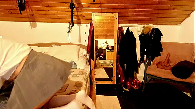 Snapshot of Hot_Colettte chatting on 22, 10, 2025 Hot Colettte online show from 22, 10, 2025