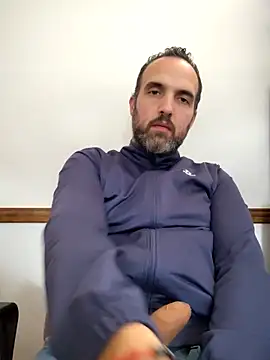 Snapshot of leon3875 chatting on 6, 11, 2025 leon3875 online show from 6, 11, 2025