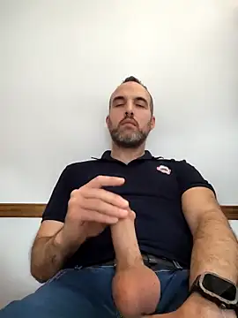 Snapshot of leon3875 chatting on 27, 11, 2025 leon3875 online show from 27, 11, 2025