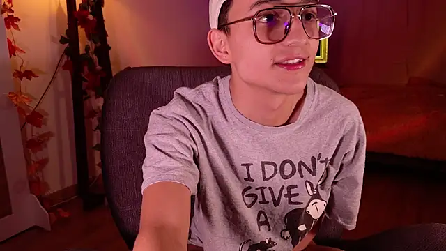 Snapshot of Mr_evan1 chatting on 5, 1, 2025 Mr evan1 online show from 5, 1, 2025