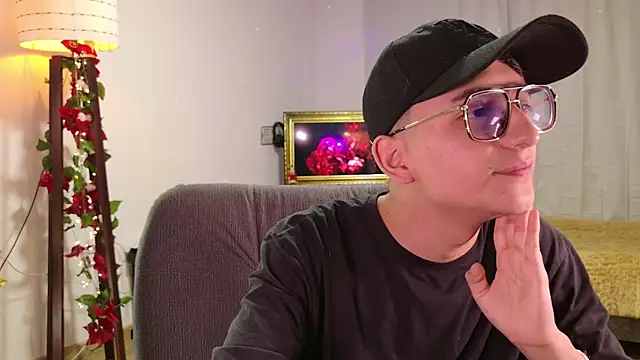 Snapshot of Mr_evan1 chatting on 11, 1, 2025 Mr evan1 online show from 11, 1, 2025