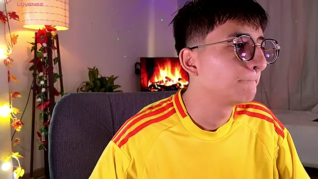 Snapshot of Mr_evan1 chatting on 5, 3, 2025 Mr evan1 online show from 5, 3, 2025