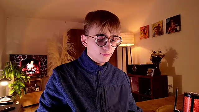 Snapshot of Mr_evan1 chatting on 10, 9, 2025 Mr evan1 online show from 10, 9, 2025