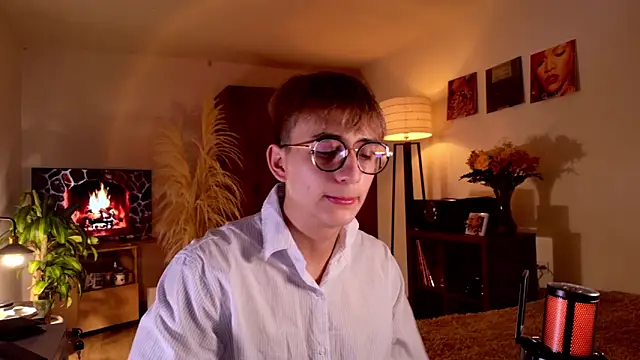 Snapshot of Mr_evan1 chatting on 12, 9, 2025 Mr evan1 online show from 12, 9, 2025