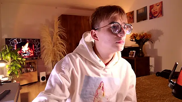 Snapshot of Mr_evan1 chatting on 16, 9, 2025 Mr evan1 online show from 16, 9, 2025