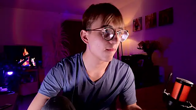 Snapshot of Mr_evan1 chatting on 18, 9, 2025 Mr evan1 online show from 18, 9, 2025