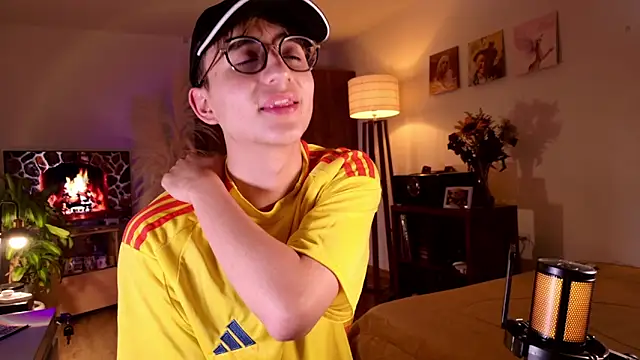 Snapshot of Mr_evan1 chatting on 25, 9, 2025 Mr evan1 online show from 25, 9, 2025