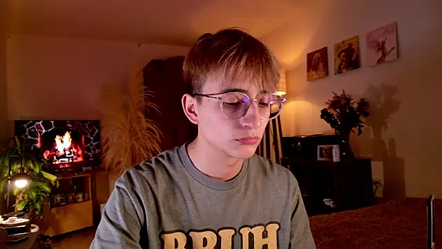 Snapshot of Mr_evan1 chatting on 26, 9, 2025 Mr evan1 online show from 26, 9, 2025