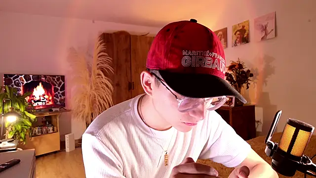 Snapshot of Mr_evan1 chatting on 29, 9, 2025 Mr evan1 online show from 29, 9, 2025