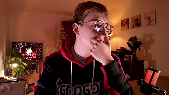 Snapshot of Mr_evan1 chatting on 30, 9, 2025 Mr evan1 online show from 30, 9, 2025