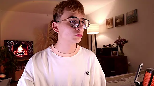 Snapshot of Mr_evan1 chatting on 12, 10, 2025 Mr evan1 online show from 12, 10, 2025