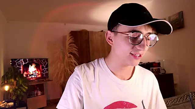 Snapshot of Mr_evan1 chatting on 22, 10, 2025 Mr evan1 online show from 22, 10, 2025