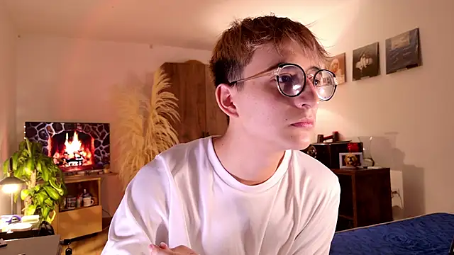 Snapshot of Mr_evan1 chatting on 28, 10, 2025 Mr evan1 online show from 28, 10, 2025