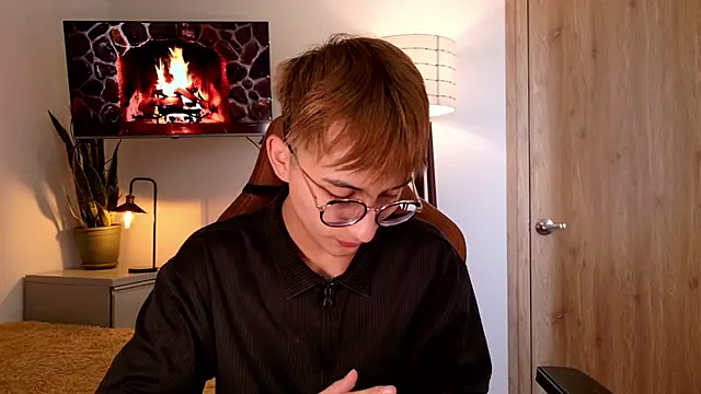 Snapshot of Mr_evan1 chatting on 11, 11, 2025 Mr evan1 online show from 11, 11, 2025