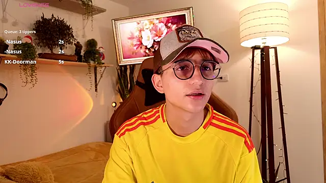 Snapshot of Mr_evan1 chatting on 16, 12, 2025 Mr evan1 online show from 16, 12, 2025