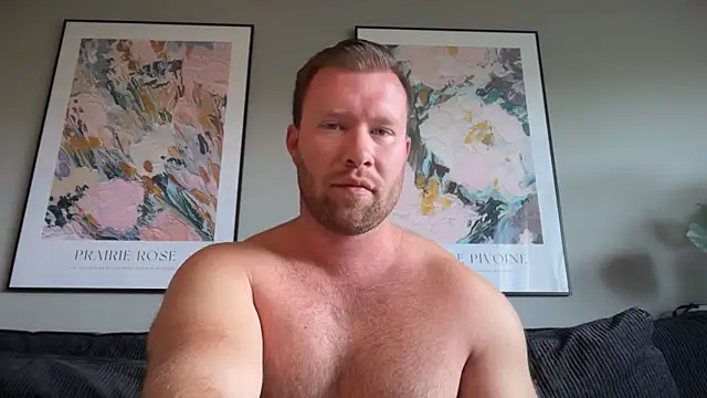 Snapshot of swekingxx chatting on 9, 6, 2026 swekingxx online show from 9, 6, 2026
