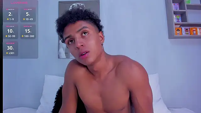 Snapshot of MagnusKing_ chatting on 22, 10, 2025 MagnusKing online show from 22, 10, 2025