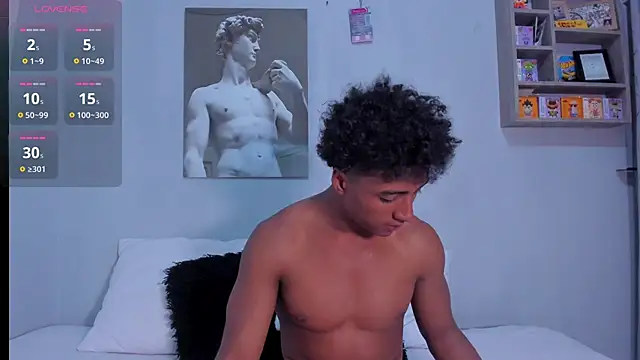 Snapshot of MagnusKing_ chatting on 13, 11, 2025 MagnusKing online show from 13, 11, 2025