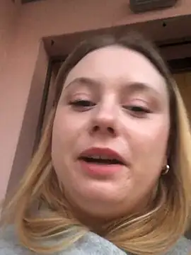 Snapshot of chloetarducci chatting on 2, 3, 2025 chloetarducci online show from 2, 3, 2025