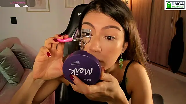 Lilabril online show from 27, 11, 2025