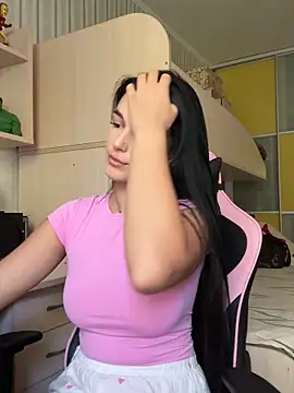 Snapshot of Julietta_a chatting on 19, 9, 2025 Julietta a online show from 19, 9, 2025