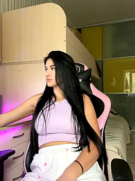 Snapshot of Julietta_a chatting on 30, 9, 2025 Julietta a online show from 30, 9, 2025