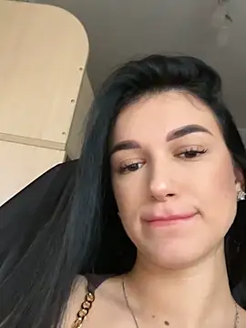 Snapshot of Julietta_a chatting on 7, 11, 2025 Julietta a online show from 7, 11, 2025