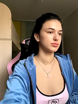 Snapshot of Julietta_a chatting on 11, 11, 2025 Julietta a online show from 11, 11, 2025