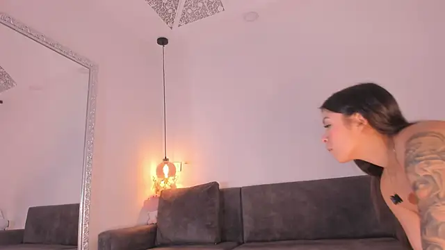 Isabella francoo online show from 1, 11, 2025