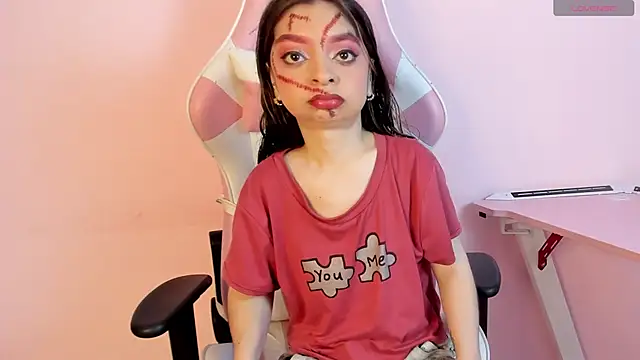 Snapshot of CharlotteMuller chatting on 30, 10, 2025 CharlotteMuller online show from 30, 10, 2025