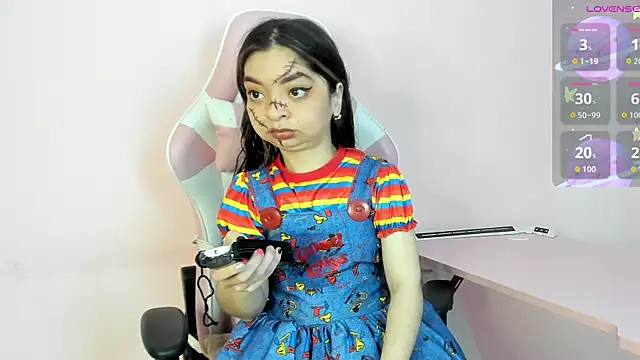 Snapshot of CharlotteMuller chatting on 31, 10, 2025 CharlotteMuller online show from 31, 10, 2025