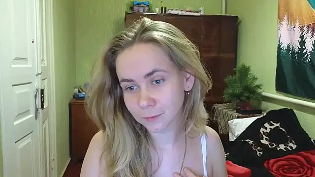 Riley Roo online show from 19, 12, 2024