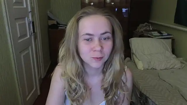 Riley Roo online show from 22, 3, 2025