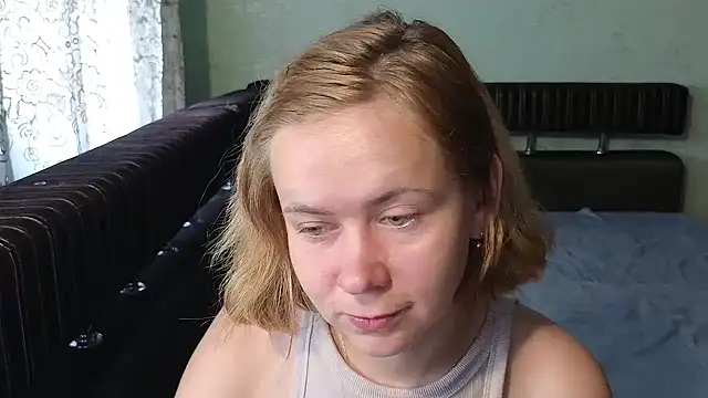 Snapshot of Riley_Roo chatting on 22, 7, 2026 Riley Roo online show from 22, 7, 2026