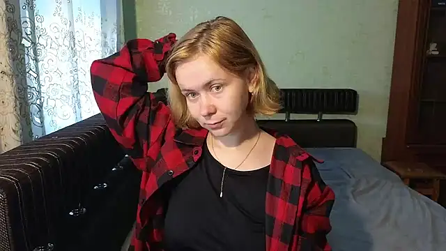 Snapshot of Riley_Roo chatting on 23, 7, 2026 Riley Roo online show from 23, 7, 2026