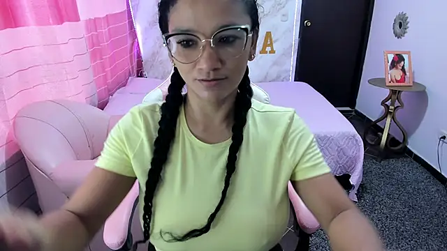 rayza mature 154 online show from 3, 1, 2025