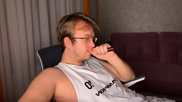 kiopiggy online show from 28, 11, 2025