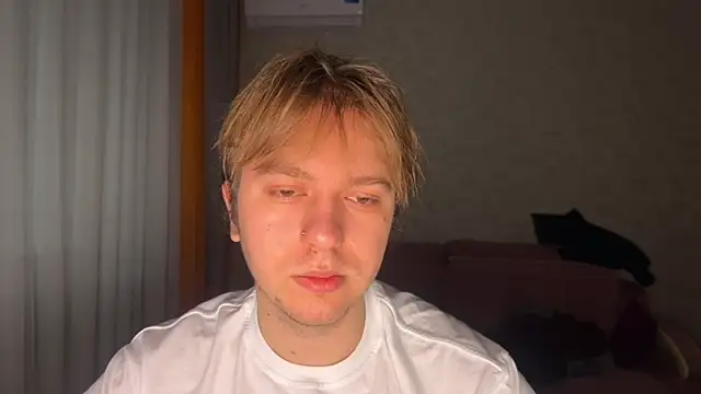 kiopiggy online show from 19, 12, 2025